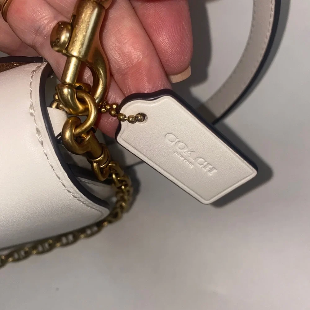 COACH Beat Crossbody Leather Chain Clutch Chalk NWT $325 - Picture 9 of 11